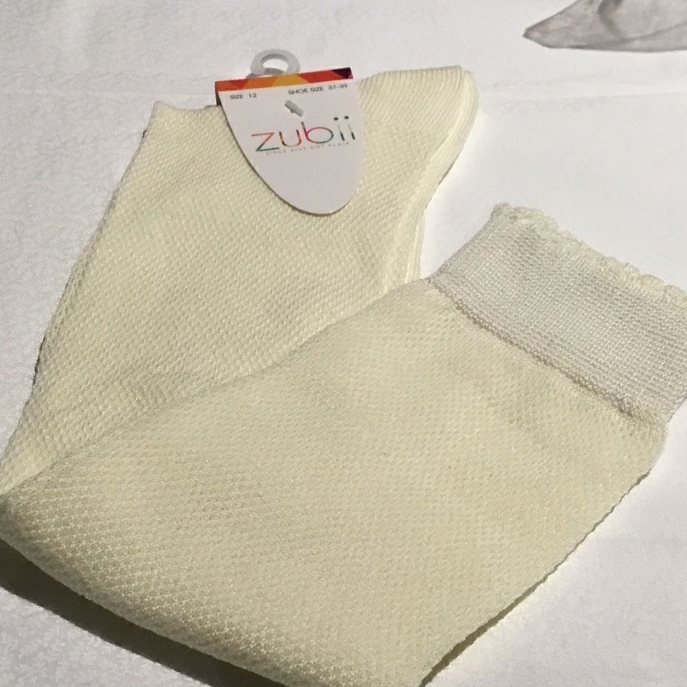 SALE. BUY 5/$10. NWT. Girls Knee Socks Size 12 Cream